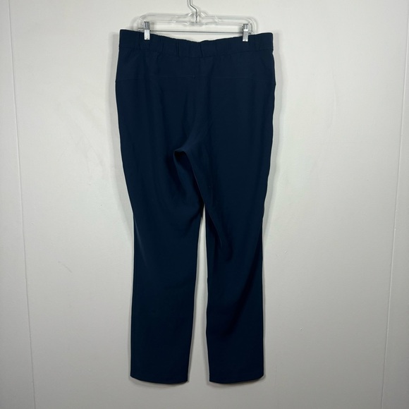 Lululemon On The Fly Pant Woven Tall 33" Inseam True Navy size 14 Tall - Picture 7 of 12